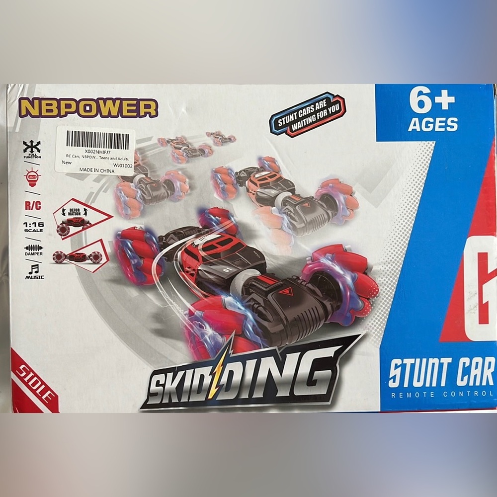Kids REMOTE CONTROL STUNT CAR NWT